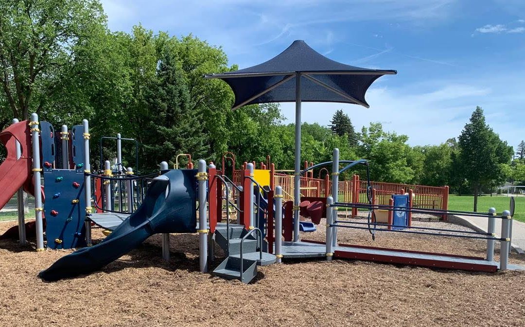 New École Riverview School Play Structure